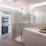 Dimora Tra Le Mura Apartment