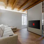 Dimora Tra Le Mura Apartment *