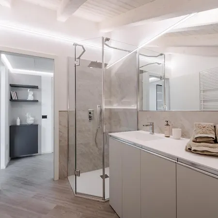Dimora Tra Le Mura Apartment