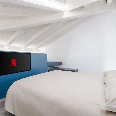 Dimora Tra Le Mura Apartment *